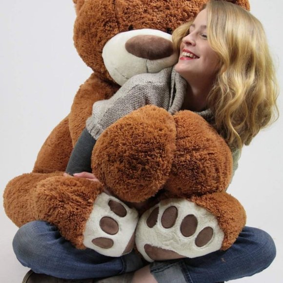 Big plush giant teddy bear